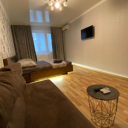 2 Комнатная Квартира, До 6 Спальных Мест Kryvy Rih Extérieur photo
