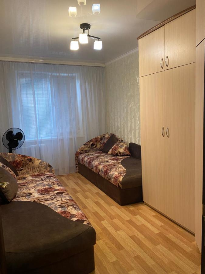 2 Комнатная Квартира, До 6 Спальных Мест Kryvy Rih Extérieur photo